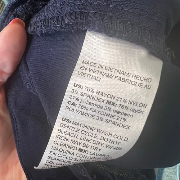 Chico's Navy blue with gold accent at ankle pants Size 2R /12R - Picture 8 of 9